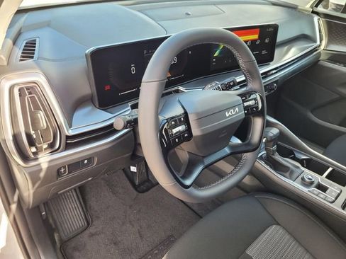 New 2026 Kia Sorento LX FWD image 9