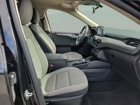 Certified 2020 Ford Escape SE image 24