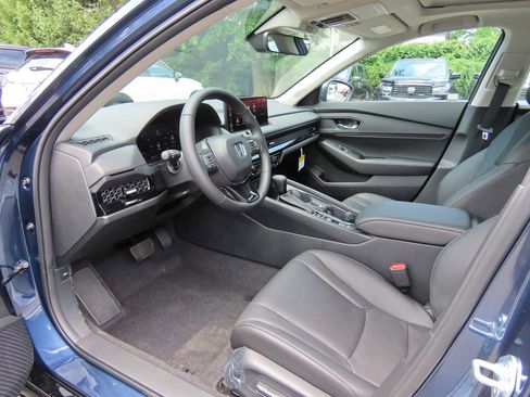 New 2025 Honda Accord EX-L image 2