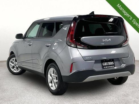 Used 2025 Kia Soul LX w/ LX Technology Package FWD image 15