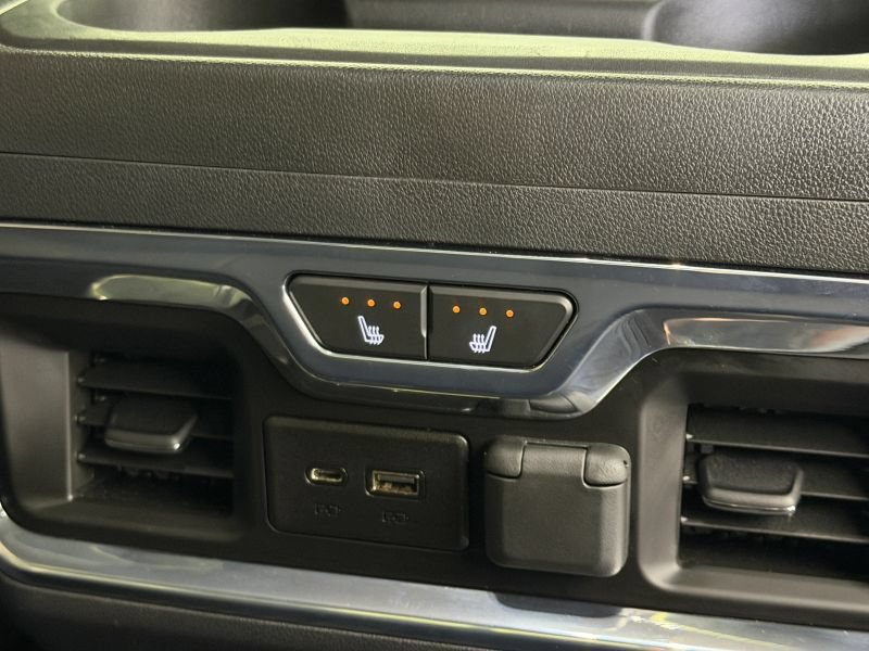 Used 2020 Chevrolet Silverado 1500 LTZ AWD/4WD image 90