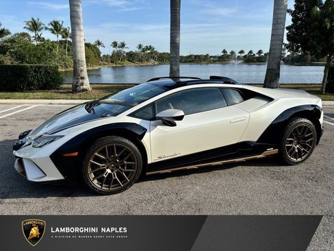 Used 2024 Lamborghini Huracan Sterrato image 1