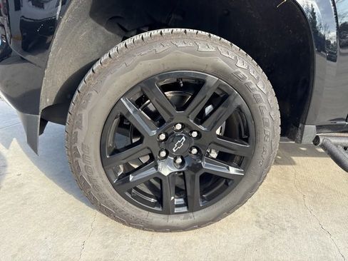 Used 2024 Chevrolet Colorado Z71 w/ Z71 Convenience Package 2 image 4