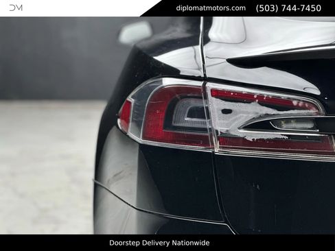 Used 2021 Tesla Model S Plaid image 15