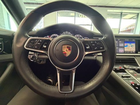 Used 2018 Porsche Panamera 4 AWD/4WD image 43