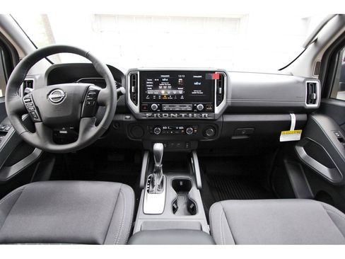 New 2026 Nissan Frontier SV w/ SV Convenience Package image 9