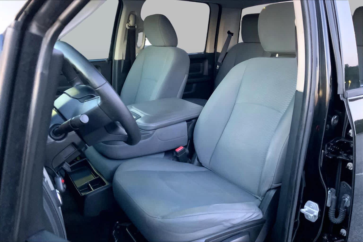 Used 2015 RAM 1500 Express AWD/4WD image 7