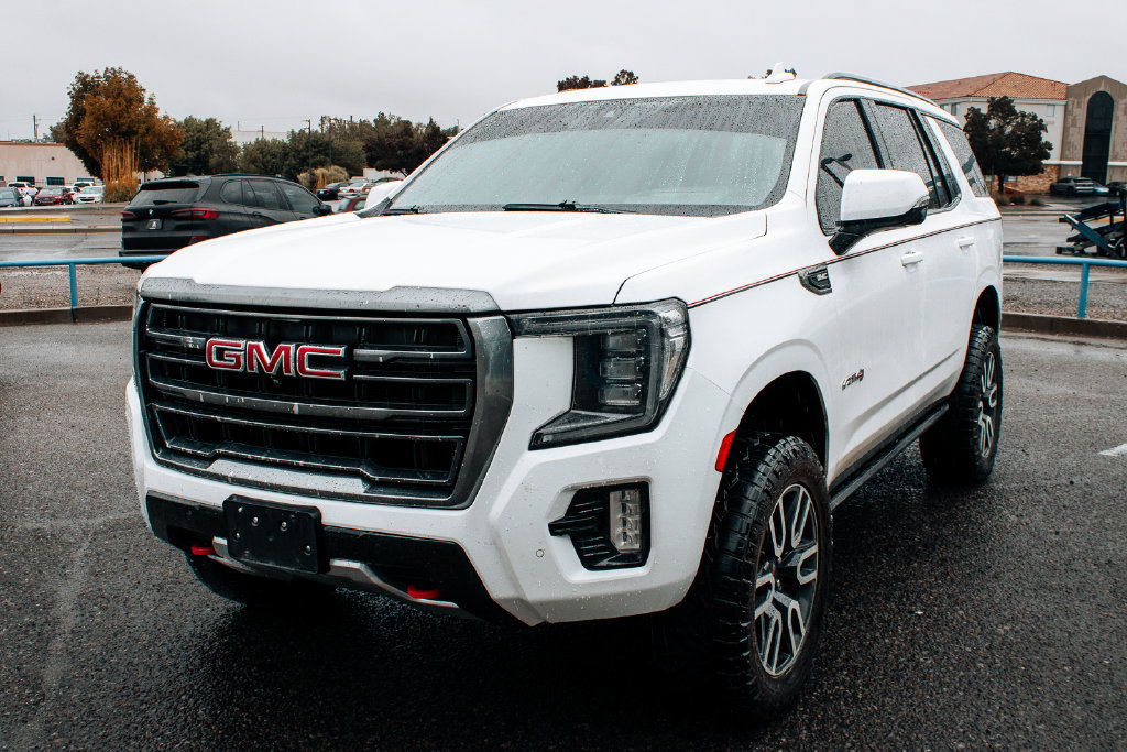 Used 2021 GMC Yukon AT4 w/ Technology Package AWD/4WD image 3