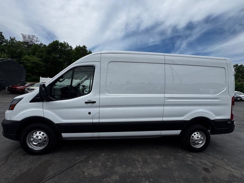 Used 2024 Ford Transit 250 148 Medium Roof Extended AWD image 3