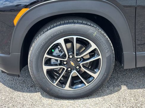 New 2026 Chevrolet TrailBlazer LT w/ LT Cold Weather Package FWD image 8