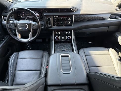 Used 2023 GMC Yukon XL Denali w/ Denali Reserve Package image 24