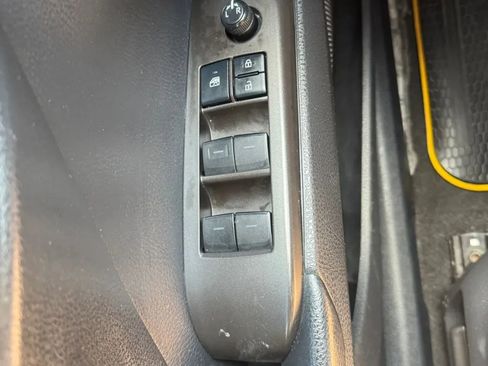 Used 2021 Toyota Camry SE FWD image 15