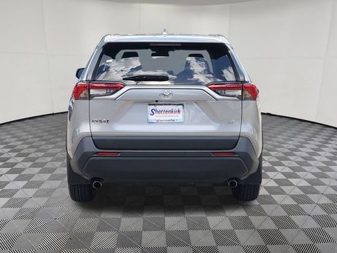 Used 2022 Toyota RAV4 LE FWD image 6