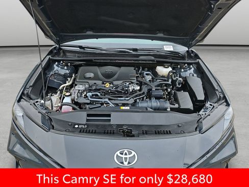 Used 2025 Toyota Camry SE FWD image 38
