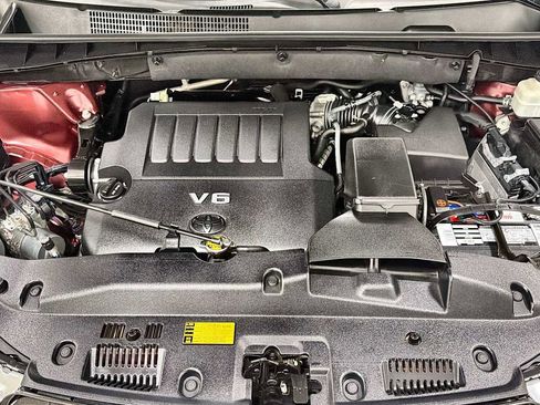 Used 2014 Toyota Highlander XLE AWD/4WD image 32