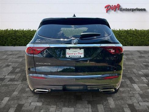 Used 2024 Buick Enclave Essence w/ Technology Package FWD image 9