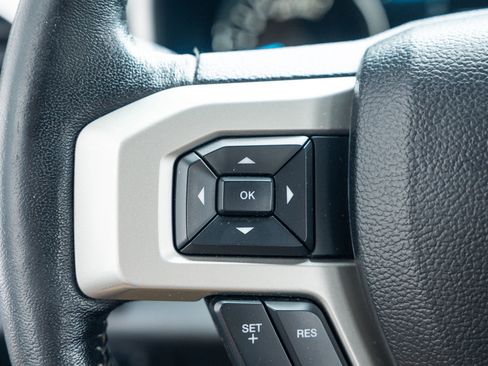 Used 2019 Ford F150 Lariat w/ Equipment Group 502A Luxury AWD/4WD image 22