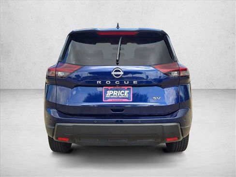 Used 2024 Nissan Rogue SV FWD image 6