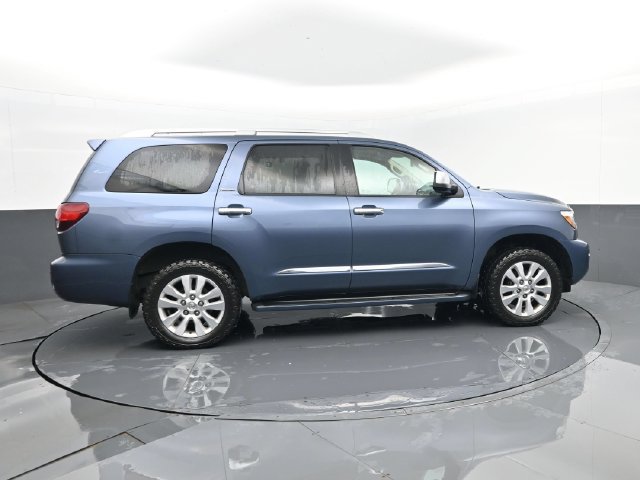 Used 2018 Toyota Sequoia Platinum AWD/4WD image 4