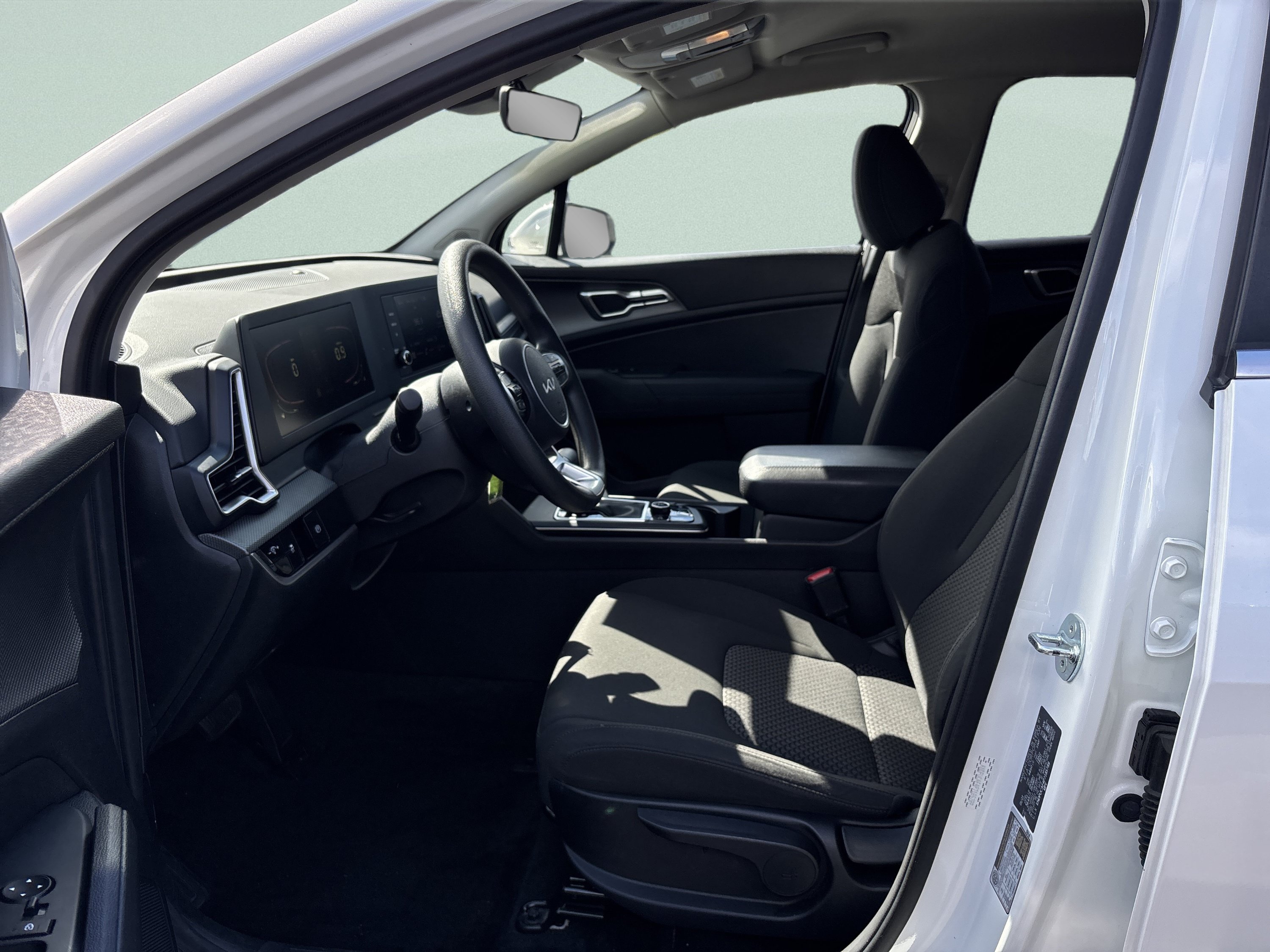 Used 2023 Kia Sportage LX AWD/4WD image 10