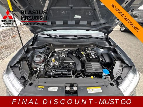 Used 2023 Volkswagen Taos SE image 33