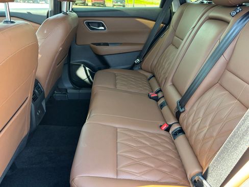 Used 2025 Nissan Rogue Platinum image 6