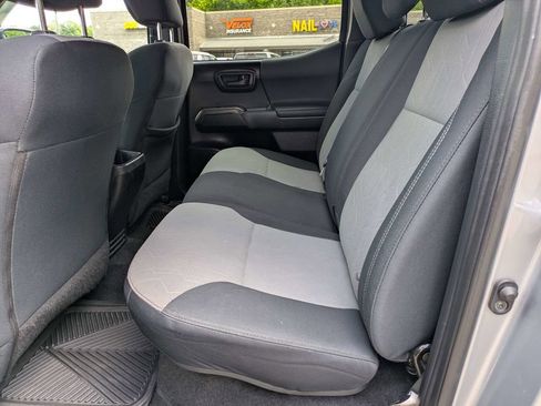 Used 2021 Toyota Tacoma TRD Off-Road w/ Technology Package AWD/4WD image 13