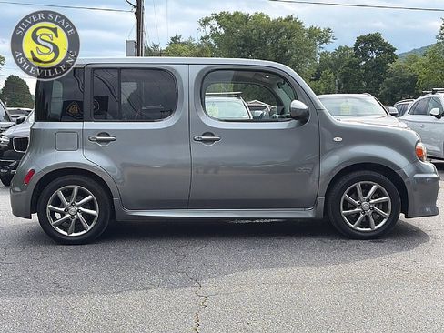 Used 2010 Nissan Cube 1.8 S Krom Edition w/ Interior Designer Pkg FWD image 7