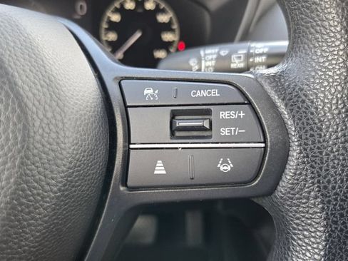 Used 2023 Honda HR-V LX image 21