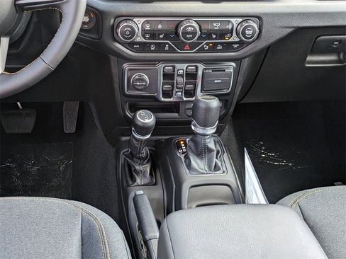 New 2024 Jeep Gladiator Sport image 16