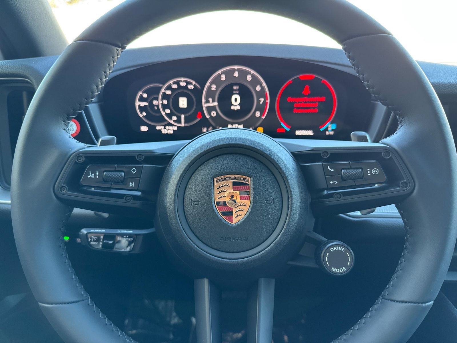 Certified 2026 Porsche Cayenne AWD/4WD image 28