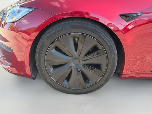 Used 2024 Tesla Model S image 36