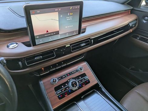 Used 2022 Lincoln Aviator Reserve w/ Elements Package Plus image 11