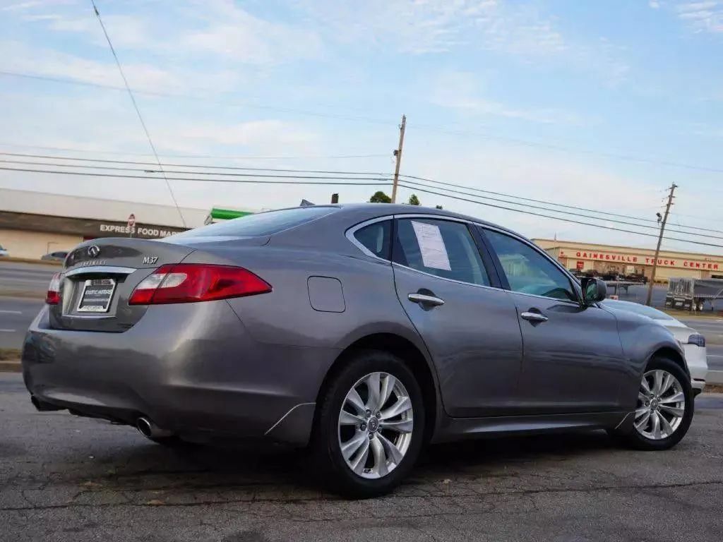 Used 2011 INFINITI M37 w/ Premium Pkg RWD image 25