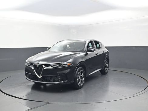 Used 2024 Alfa Romeo Tonale Ti AWD/4WD image 4