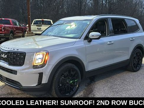 Used 2022 Kia Telluride EX w/ EX Premium Package AWD/4WD image 3