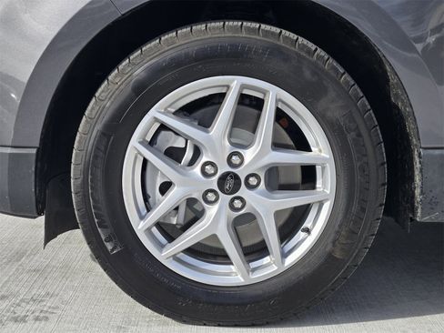 Certified 2024 Ford Edge SEL image 10