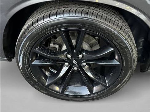 Used 2018 Dodge Challenger SXT w/ Blacktop Package image 9