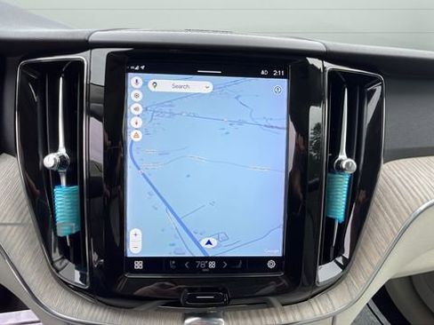 Used 2023 Volvo XC60 B5 Plus w/ Climate Package image 13