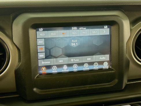 Used 2022 Jeep Wrangler Unlimited Sport AWD/4WD image 16