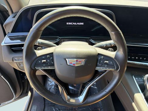 Used 2023 Cadillac Escalade Premium Luxury AWD/4WD image 15