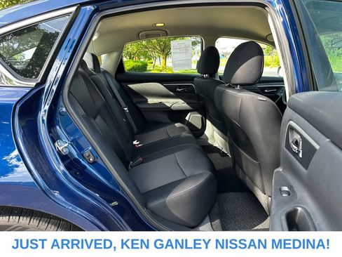 Used 2017 Nissan Altima 2.5 SR FWD image 18