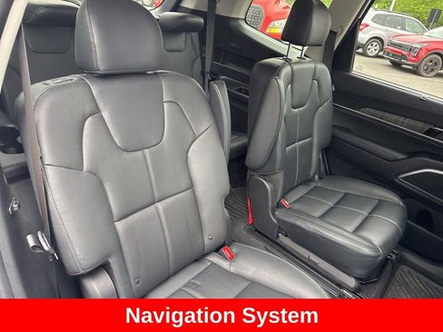 Used 2023 Kia Telluride EX w/ EX Captain's Chair Package AWD/4WD image 19