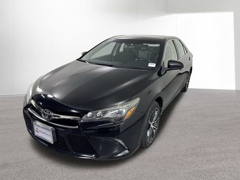 Used 2017 Toyota Camry XSE FWD image 24