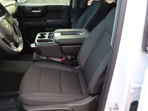 Used 2026 Chevrolet Silverado 1500 Custom AWD/4WD image 17