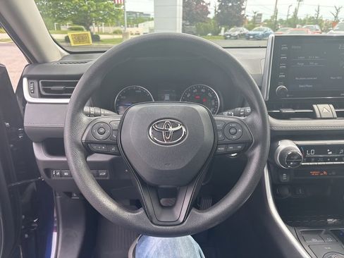 Used 2021 Toyota RAV4 XLE w/ Convenience Package AWD/4WD image 22