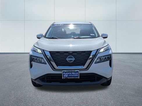 Used 2023 Nissan Rogue SV FWD image 2