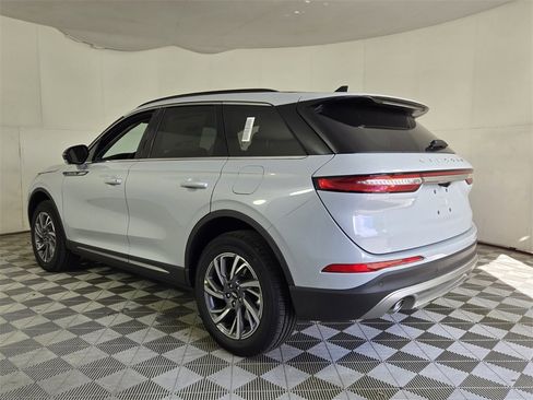 New 2026 Lincoln Corsair Premiere image 10