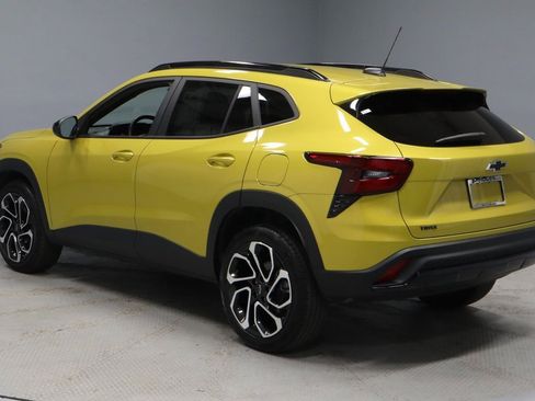 Used 2024 Chevrolet Trax RS w/ Driver Confidence Package image 8