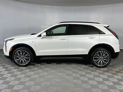 Used 2024 Cadillac XT4 Sport w/ Cold Weather Package AWD/4WD image 5